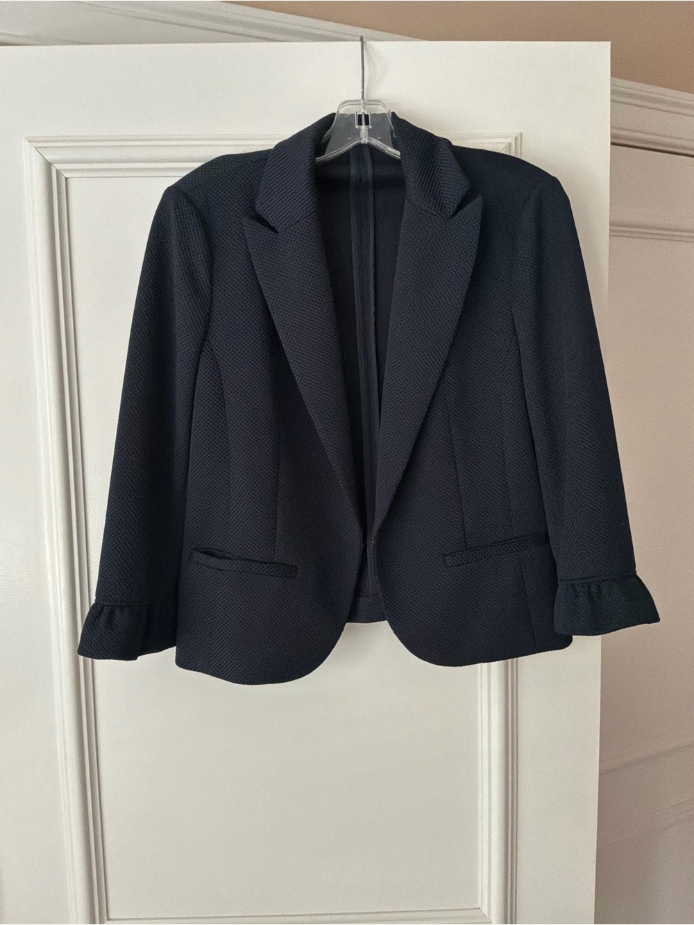 Women's Navy Textured Ruffle-Sleeve Blazer